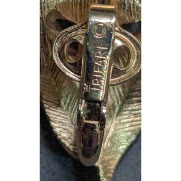 vintage Crown Trifari Gold-Tone Brooch Clip On Earrings Set Faux Pearls - Picture 9 of 9